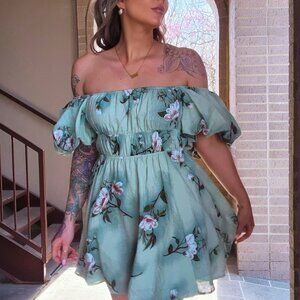 FLOWY FLORAL OFF SHOULDER DRESS